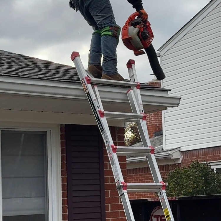 Roofing in Hazel Park, MI