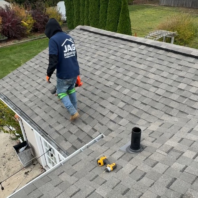 Roofing in Hazel Park, MI