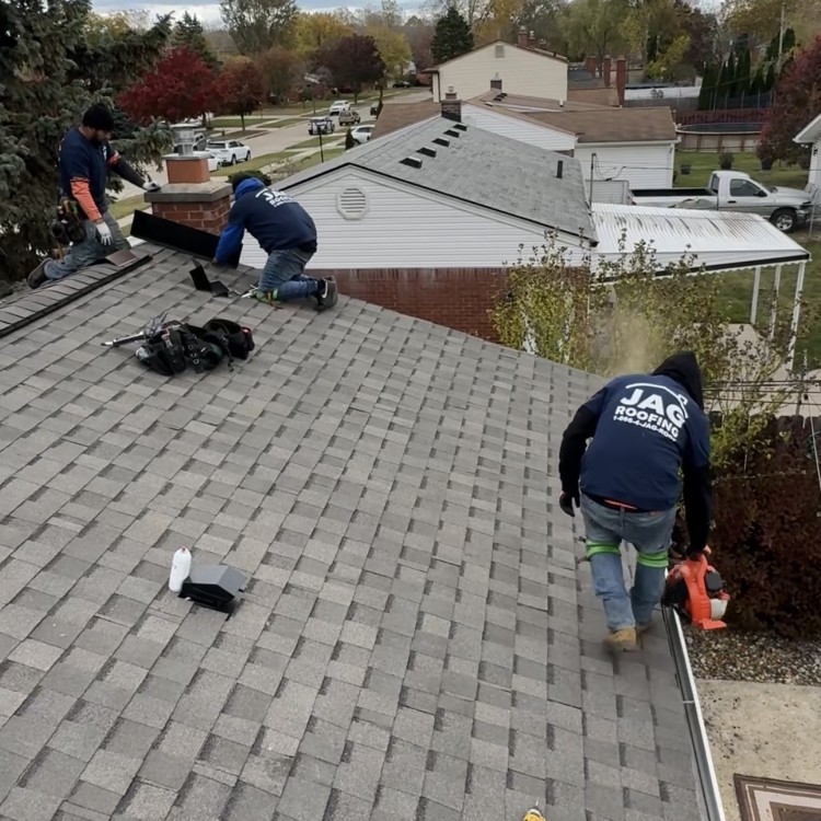 Roofing in Hazel Park, MI