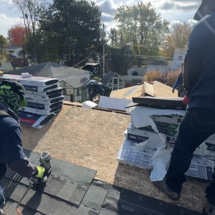 Roofing in Hazel Park, MI