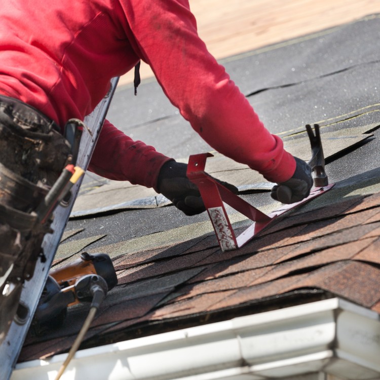Roofing in Hazel Park, MI
